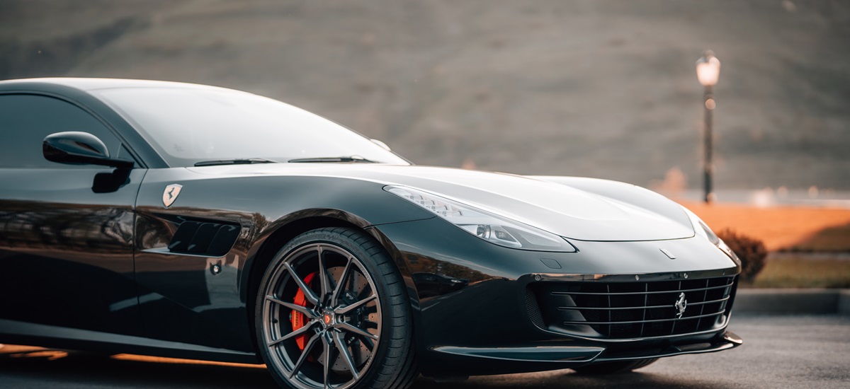 Rent Ferrari GTC 4 Lusso in Dubai